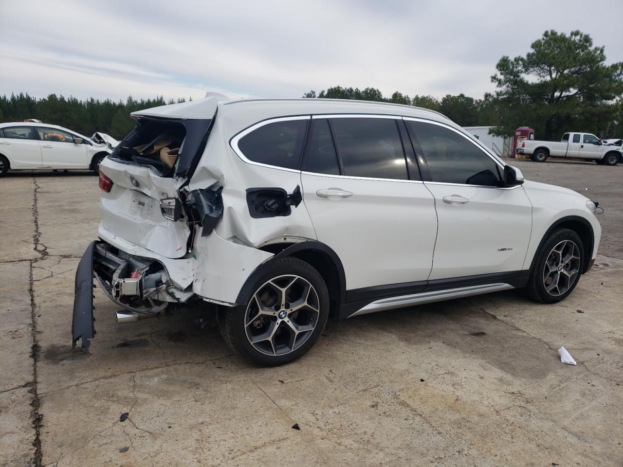 Изображение 3 2018 BMW X1 XDRIVE28I 2018 с VIN WBXHT3Z3XJ4A66547