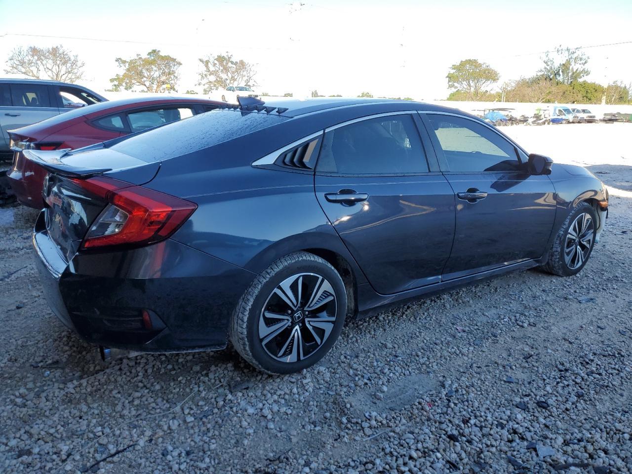 Obraz 3 z 2017 HONDA CIVIC EXL 2017 z VIN 2HGFC1F79HH640003