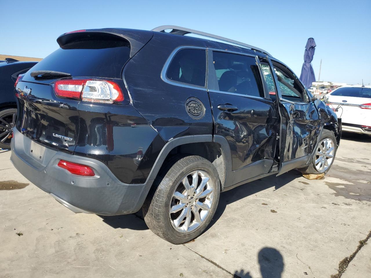 Image 3 of 2016 JEEP CHEROKEE LIMITED 2016 with VIN 1C4PJLDS4GW249692