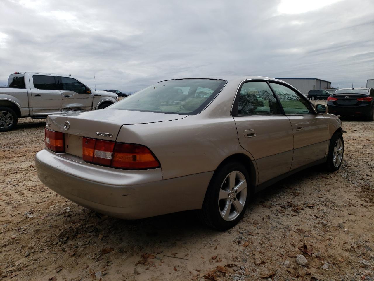 Image 3 of 1999 LEXUS ES 300 1999 with VIN JT8BF28G9X5059290
