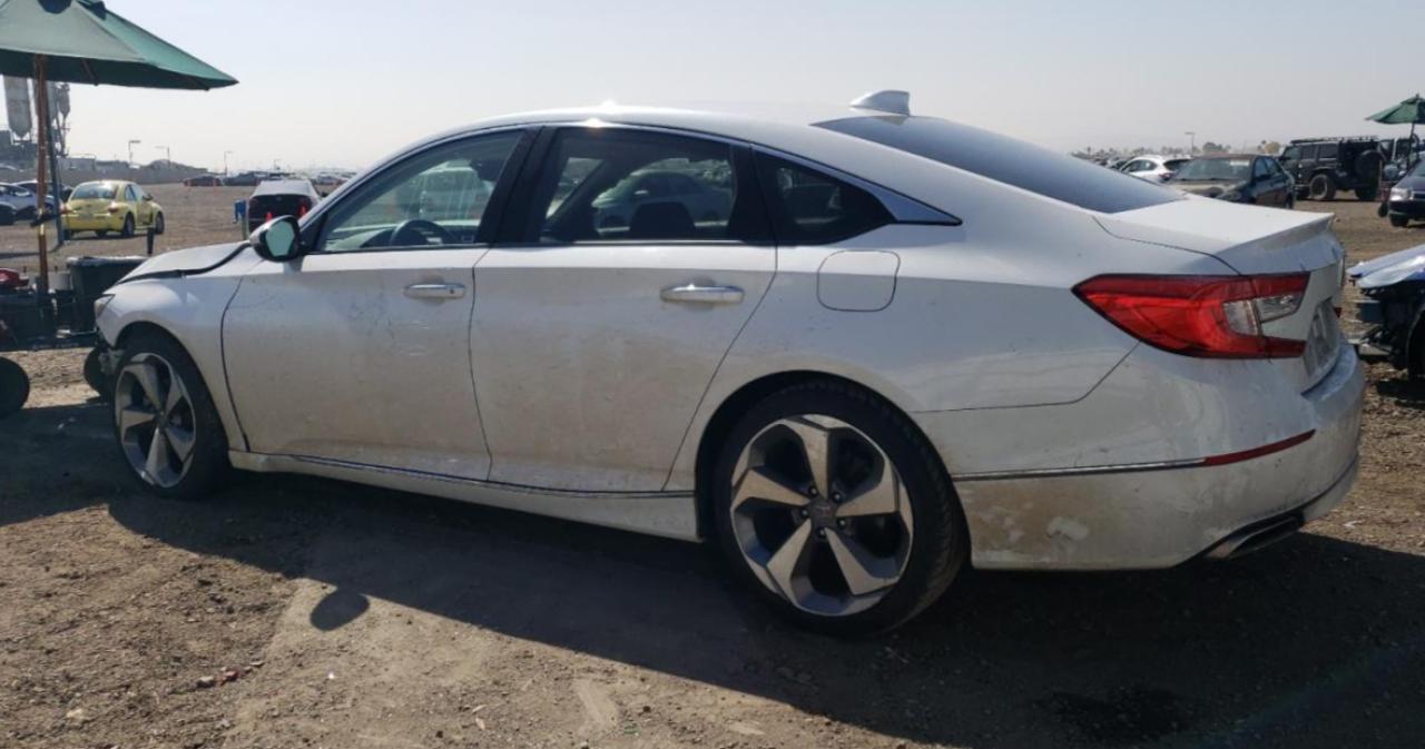 Image 2 of Honda Accord Touring 2019 with VIN 1HGCV2F90KA030288