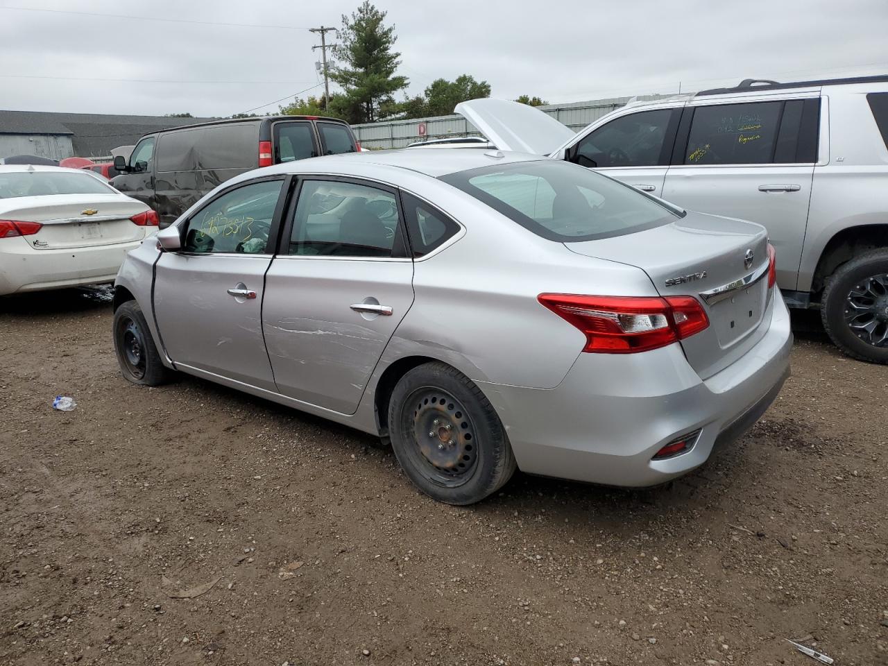 Obraz 2 z 2019 NISSAN SENTRA S 2019 z VIN 3N1AB7APXKY318139
