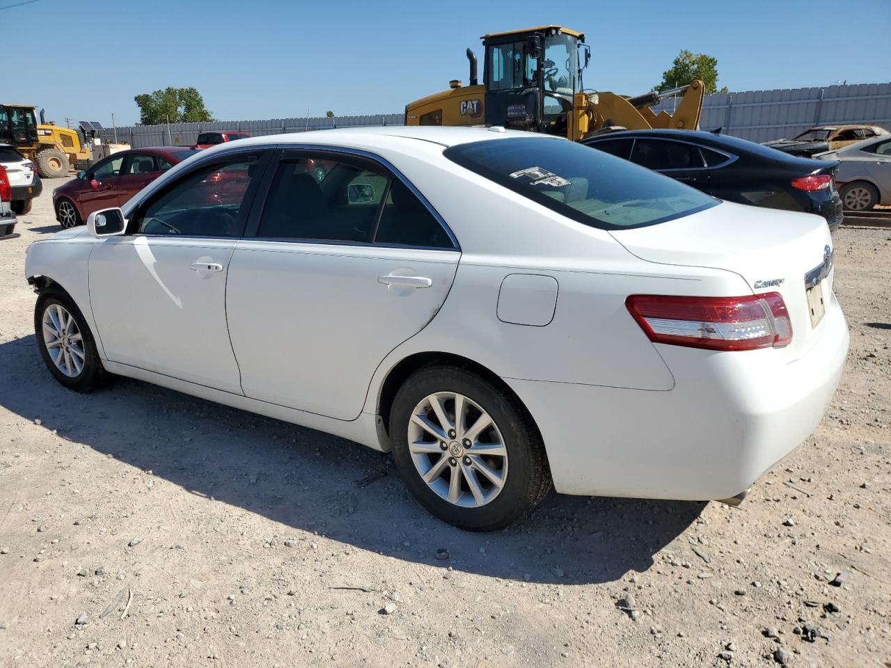 Obraz 2 z 2011 TOYOTA CAMRY SE 2011 z VIN 4T1BK3EK3BU632464