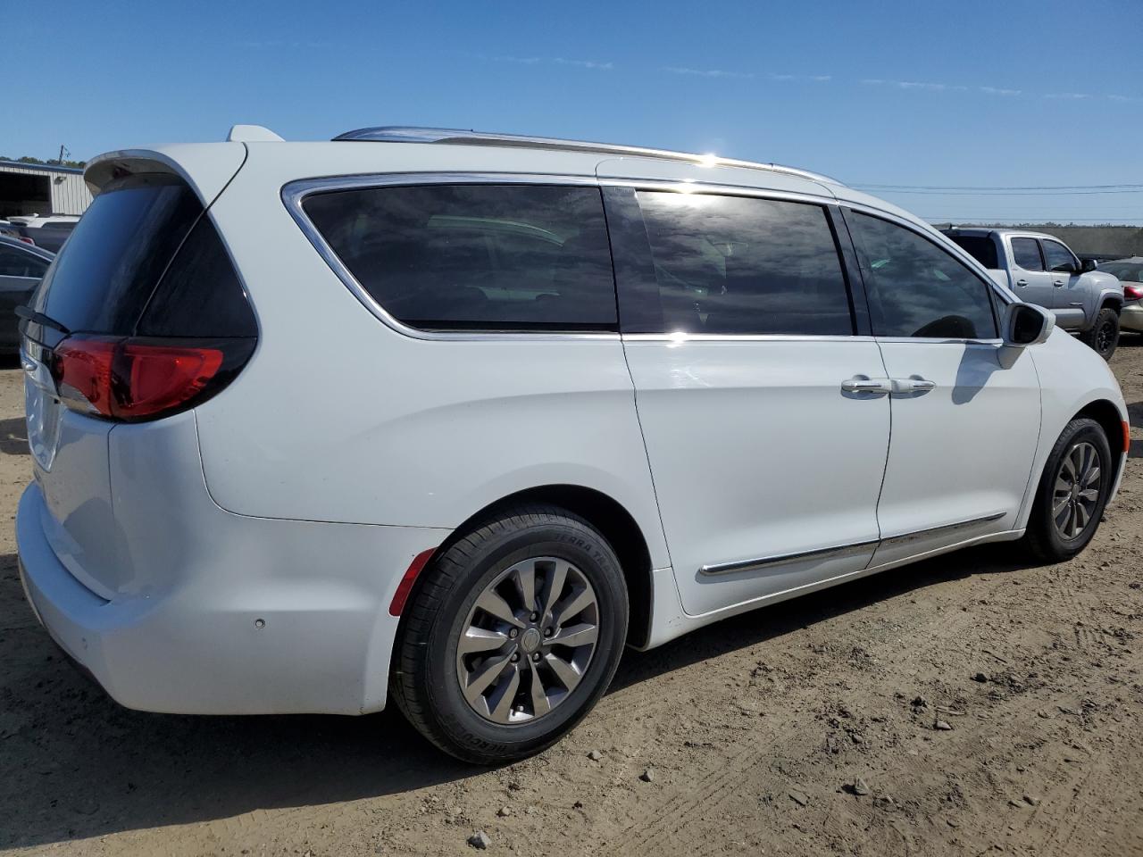 Изображение 3 2019 CHRYSLER PACIFICA TOURING L PLUS 2019 с VIN 2C4RC1EG8KR629346
