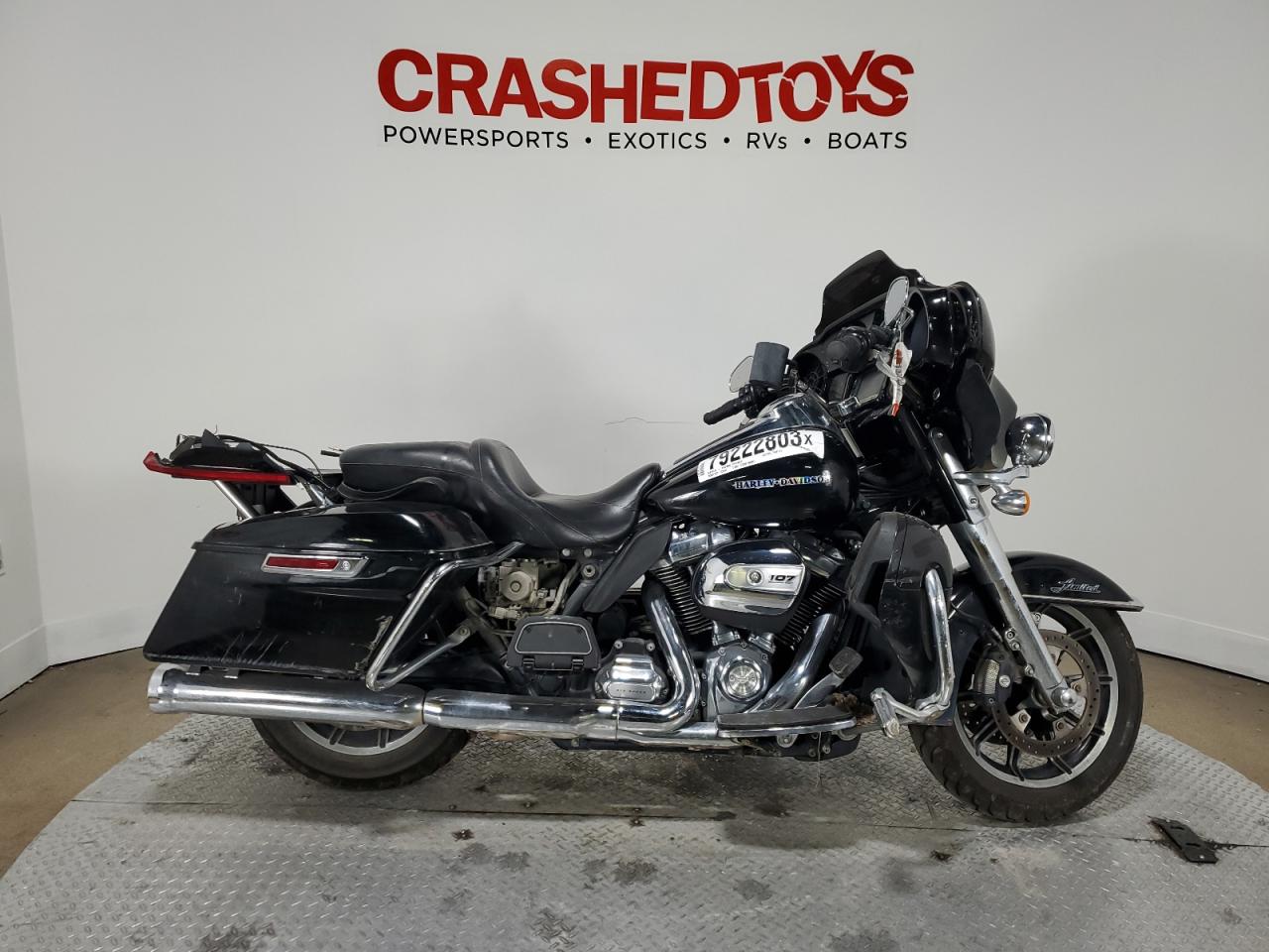 Image 1 of 2018 HARLEY-DAVIDSON FLHTK ULTRA LIMITED 2018 with VIN 1HD1KED10JB618177