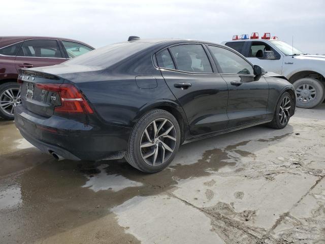 Obraz 3 z 2019 VOLVO S60 T5 MOMENTUM 2019 z VIN 7JR102FK6KG016885