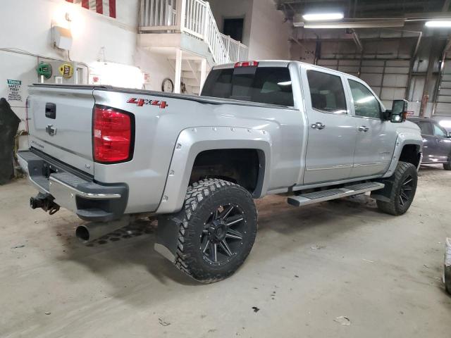 Obraz 3 z 2018 CHEVROLET SILVERADO K2500 HEAVY DUTY LTZ 2018 z VIN 1GC1KWEY2JF177230