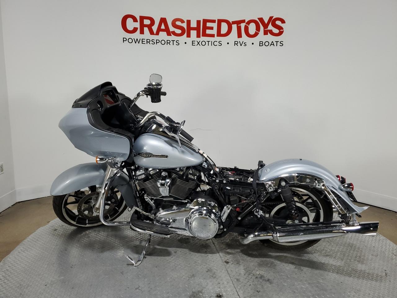Изображение 3 2023 HARLEY-DAVIDSON FLTRX  2023 с VIN 1HD1KHC10PB637372