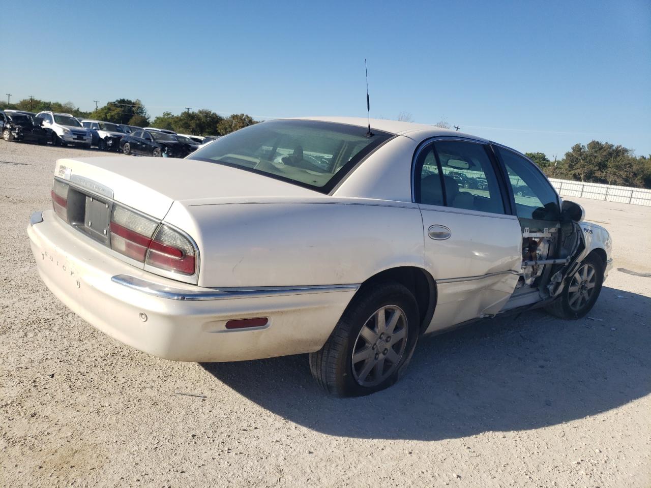 Image 3 of 2005 BUICK PARK AVENUE  2005 with VIN 1G4CW54KX54103460