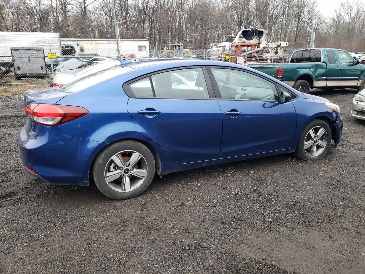 Изображение 3 2018 KIA FORTE LX 2018 с VIN 3KPFL4A78JE219592