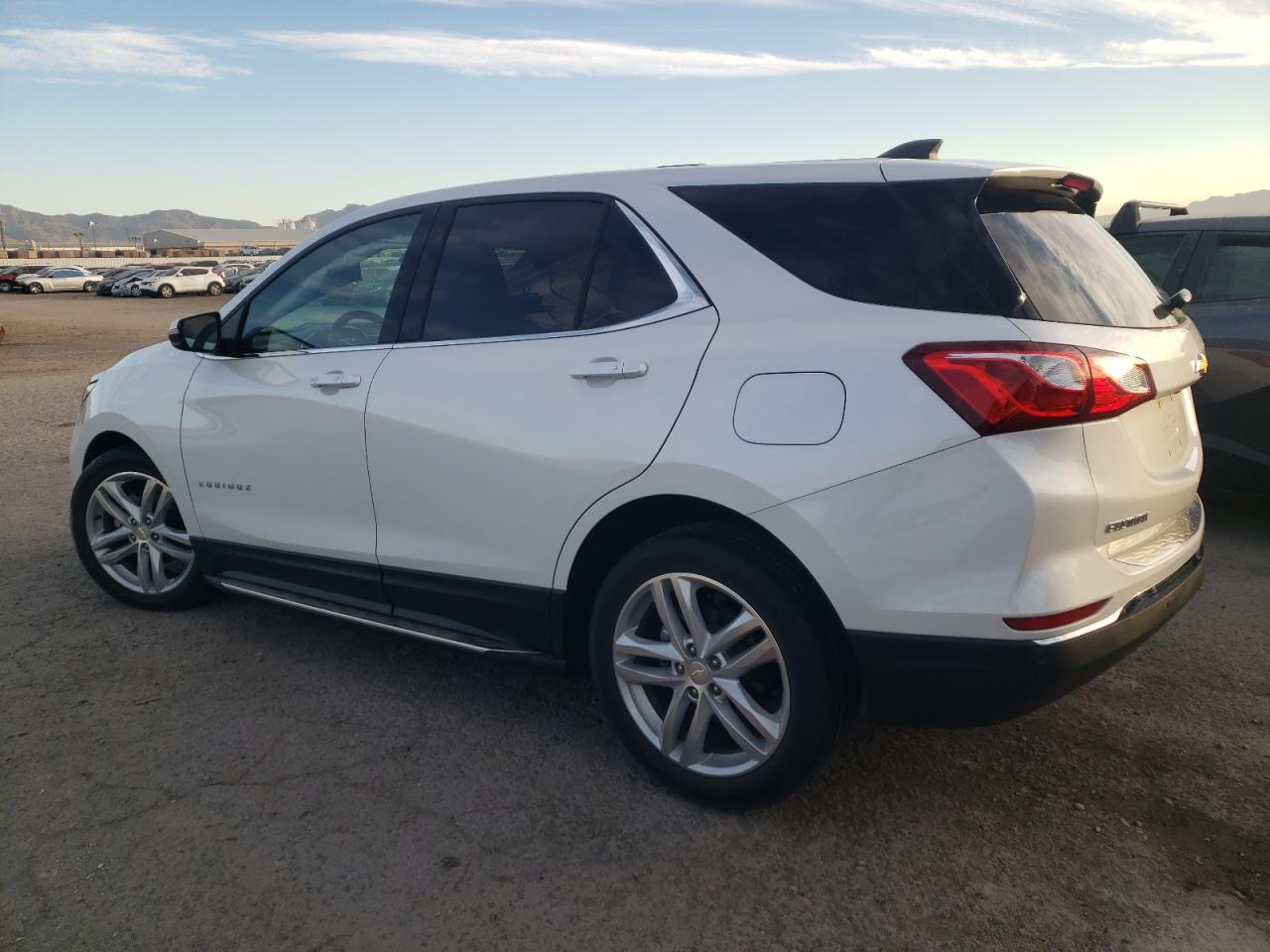 Image 2 of 2019 CHEVROLET EQUINOX LT 2019 with VIN 2GNAXKEV3K6248874