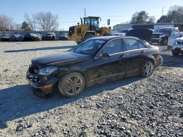 Image 1 of 2014 MERCEDES-BENZ C 250 2014 with VIN WDDGF4HB5ER317047