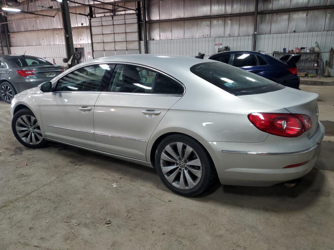 Изображение 2 2011 VOLKSWAGEN CC SPORT 2011 с VIN WVWMP7ANXBE705619
