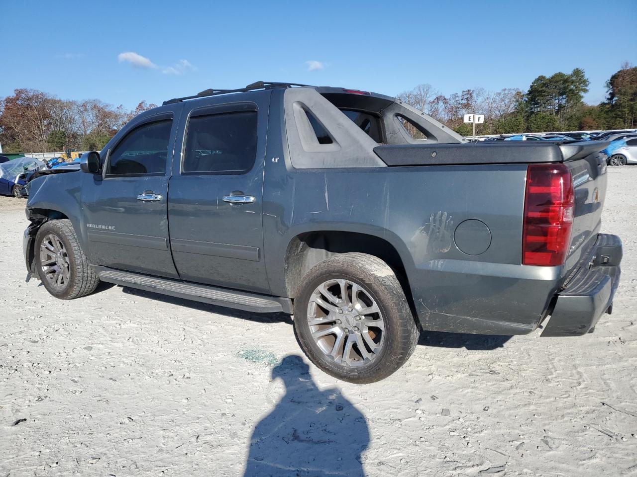 Obraz 2 z 2011 CHEVROLET AVALANCHE LT 2011 z VIN 3GNTKFE37BG123118
