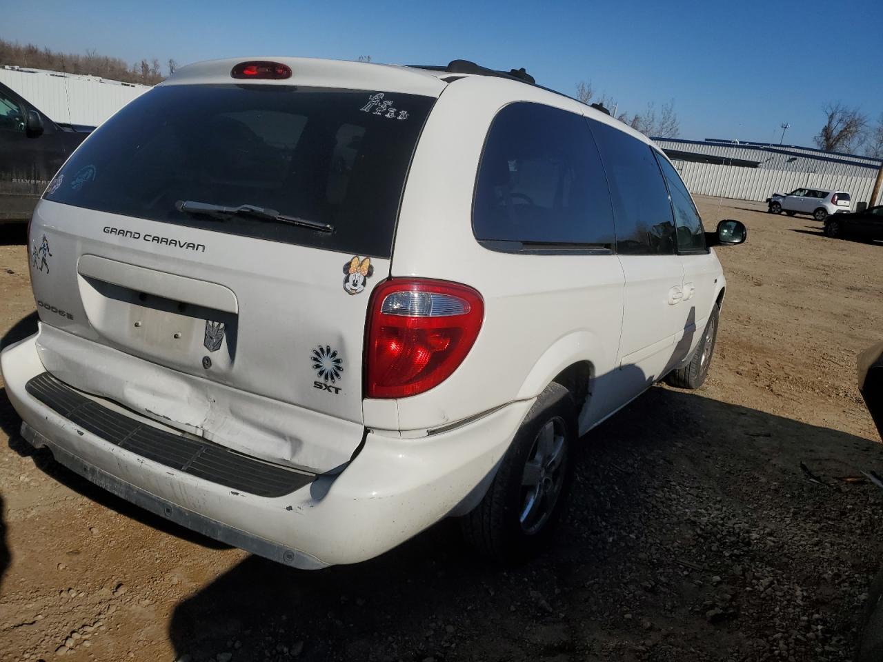 Obraz 3 z 2005 DODGE GRAND CARAVAN SXT 2005 z VIN 2D4GP44L15R371819