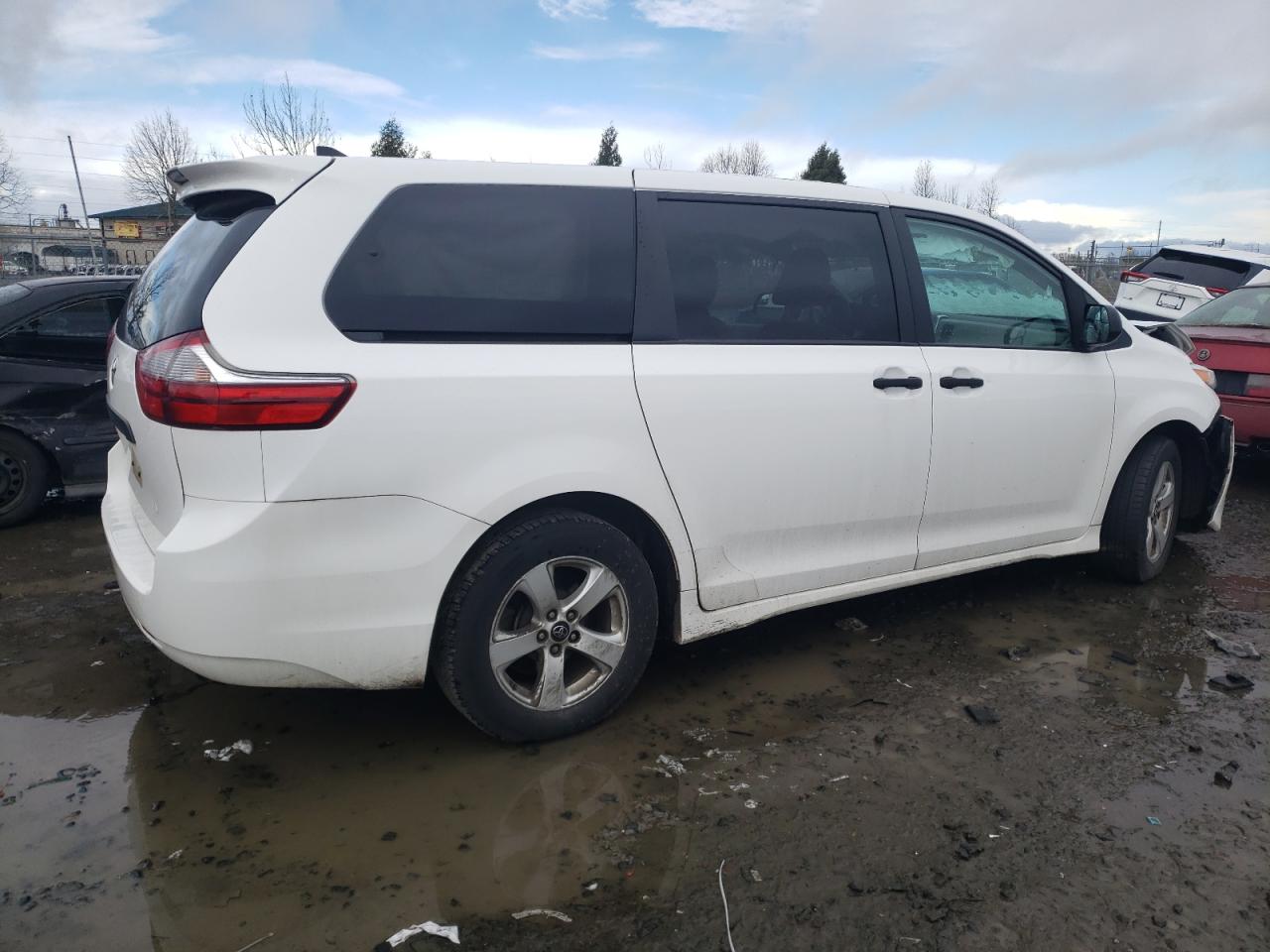 Obraz 3 z 2020 TOYOTA SIENNA L 2020 z VIN 5TDZZ3DC9LS034460