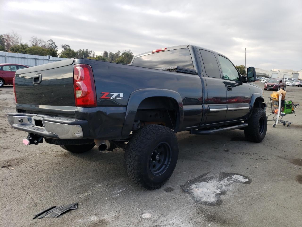 Obraz 3 z 2003 CHEVROLET SILVERADO K1500 2003 z VIN 2GCEK19T631352835