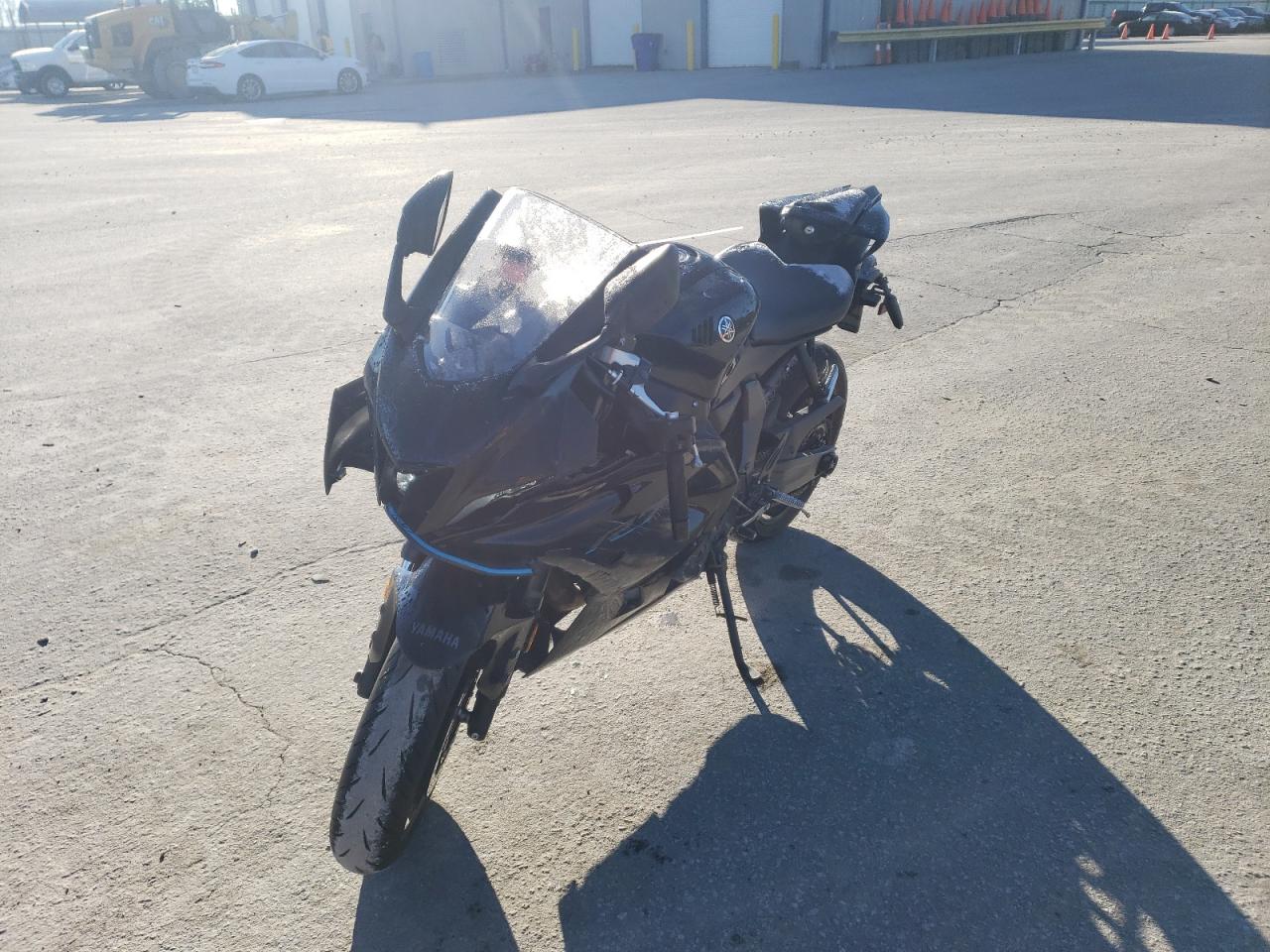 Изображение 2 2023 YAMAHA YZFR7  2023 с VIN JYARM38E7PA005273