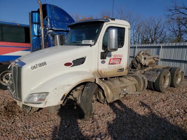 Изображение 2 2022 PETERBILT 579  2022 с VIN 1XPBD49X1ND777208