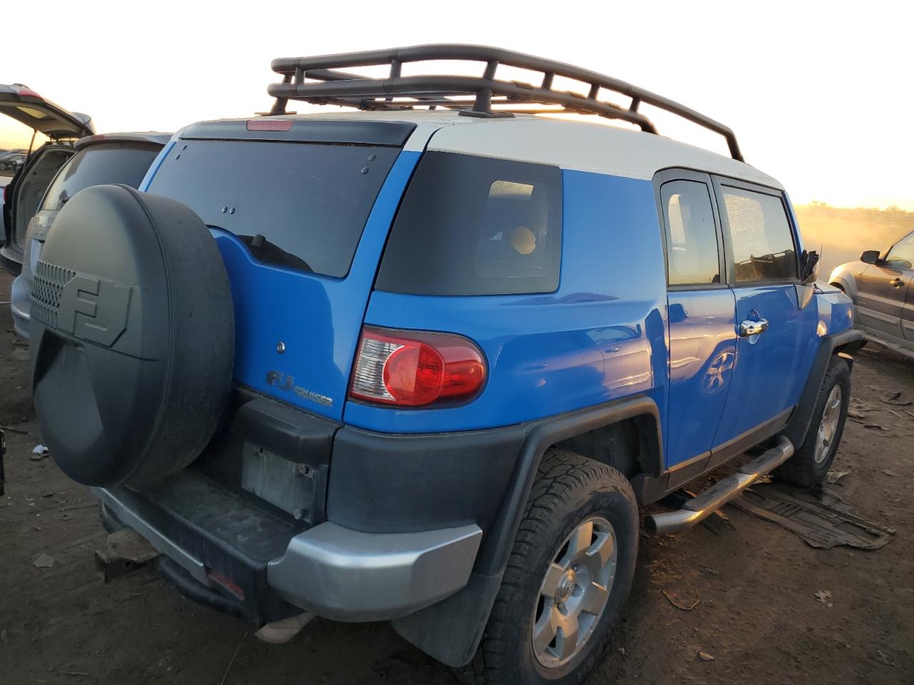 Obraz 3 z 2007 TOYOTA FJ CRUISER  2007 z VIN JTEBU11F070008725