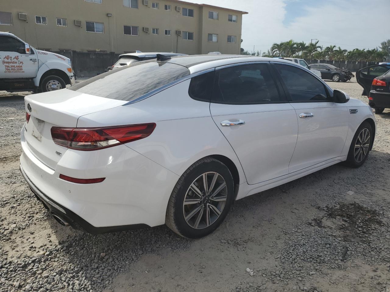 Изображение 3 2020 KIA OPTIMA EX 2020 с VIN 5XXGU4L10LG424439