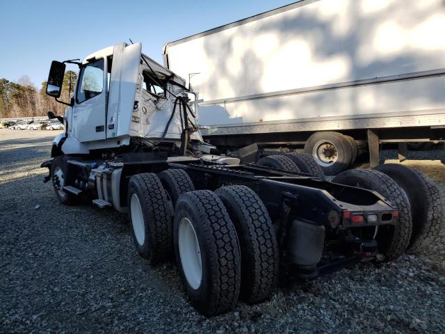 Изображение 3 2022 VOLVO VN VNL 2022 с VIN 4V4NC9EG5NN601796