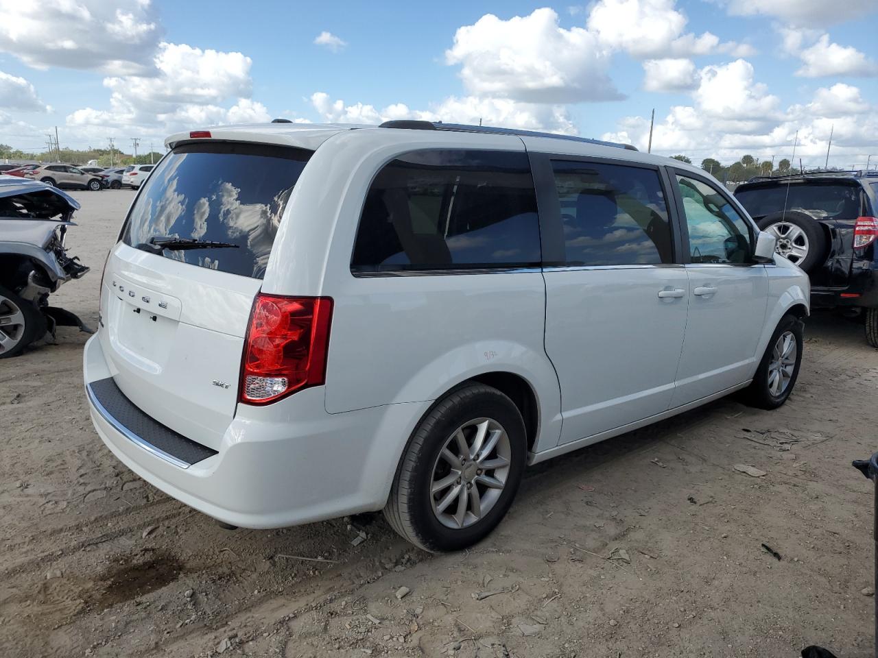 Image 3 of 2020 DODGE GRAND CARAVAN SXT 2020 with VIN 2C4RDGCG8LR259052