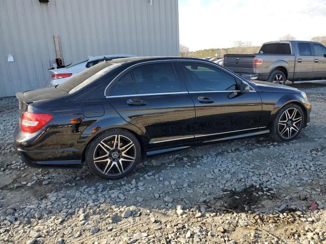 Obraz 3 z 2014 MERCEDES-BENZ C 250 2014 z VIN WDDGF4HBXEG233012