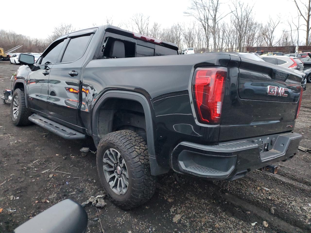 Obraz 2 z 2020 GMC SIERRA K1500 AT4 2020 z VIN 1GTU9EET2LZ262741