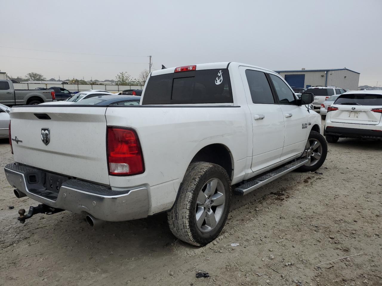 Obraz 3 z 2016 RAM 1500 SLT 2016 z VIN 1C6RR6LT5GS128083