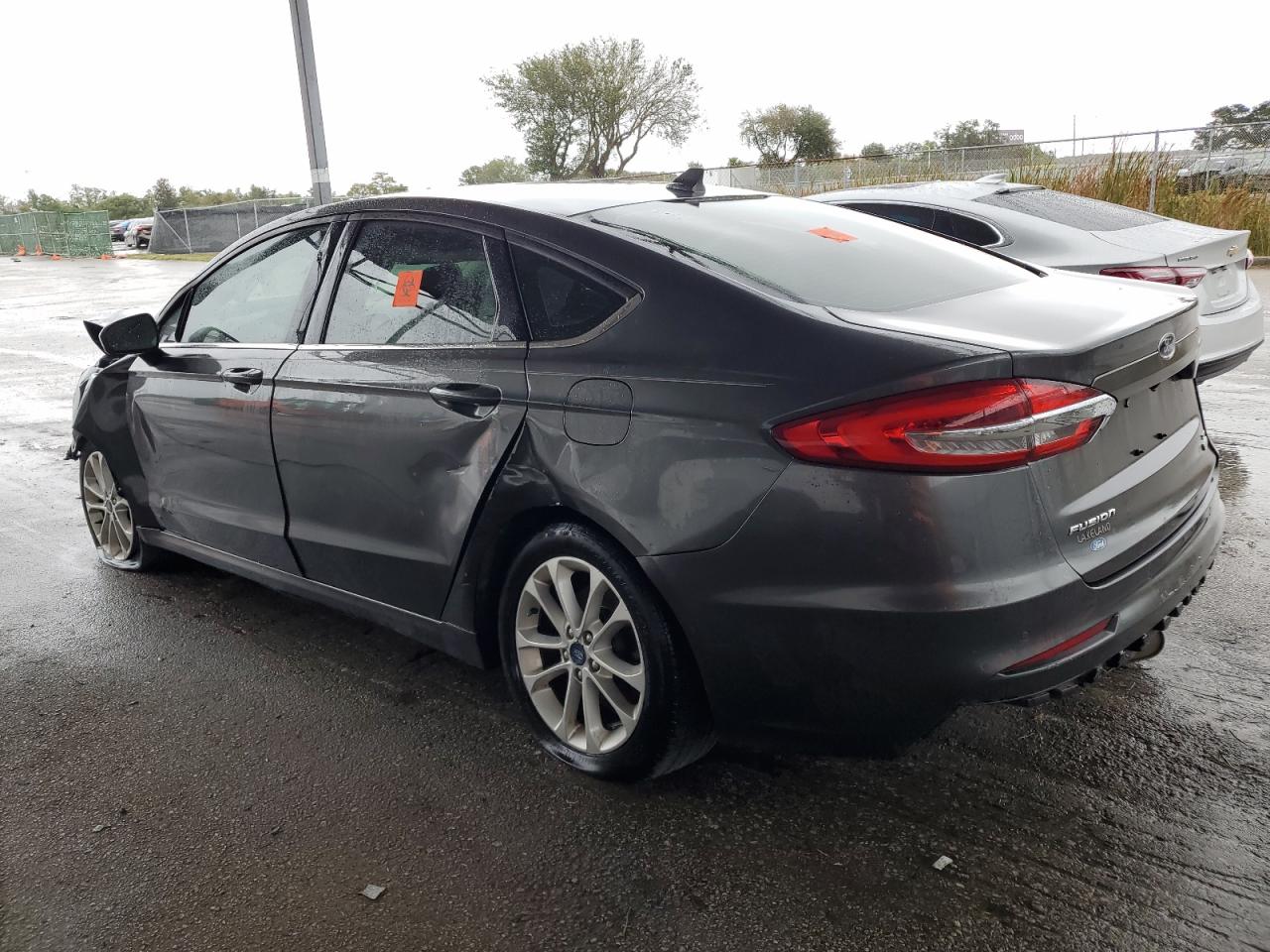 Изображение 2 2019 FORD FUSION SE 2019 с VIN 3FA6P0HD0KR146937
