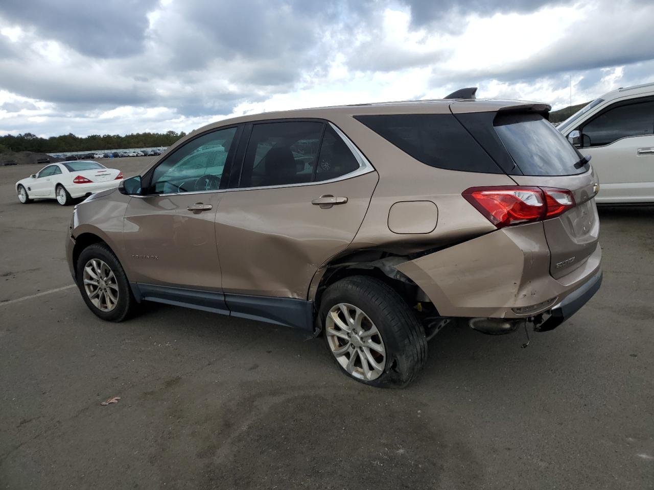 Изображение 2 2018 CHEVROLET EQUINOX LT 2018 с VIN 2GNAXSEV7J6178987