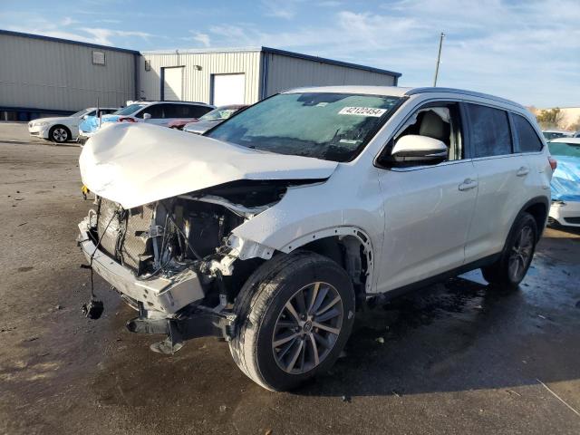 Obraz 1 z 2019 TOYOTA HIGHLANDER SE 2019 z VIN 5TDKZRFH3KS327895