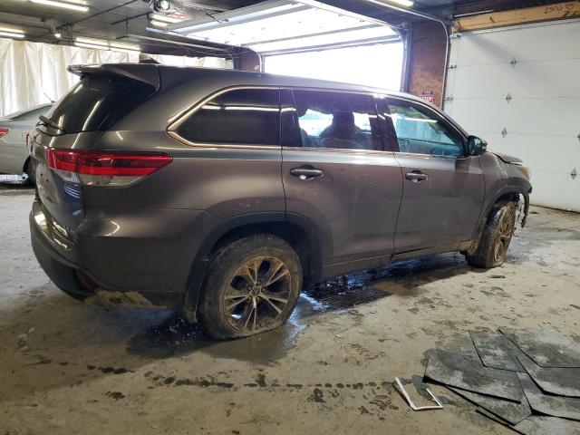 Image 3 of 2018 TOYOTA HIGHLANDER LE 2018 with VIN 5TDBZRFH2JS898664