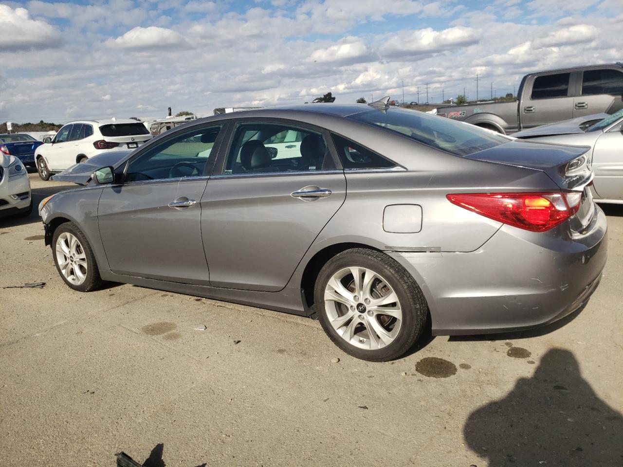Image 2 of 2011 HYUNDAI SONATA SE 2011 with VIN 5NPEC4AC8BH304437