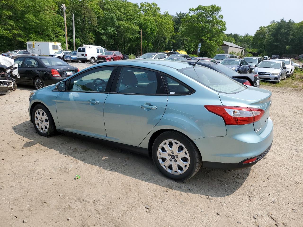 Image 2 of 2012 FORD FOCUS SE 2012 with VIN 1FAHP3F28CL384367