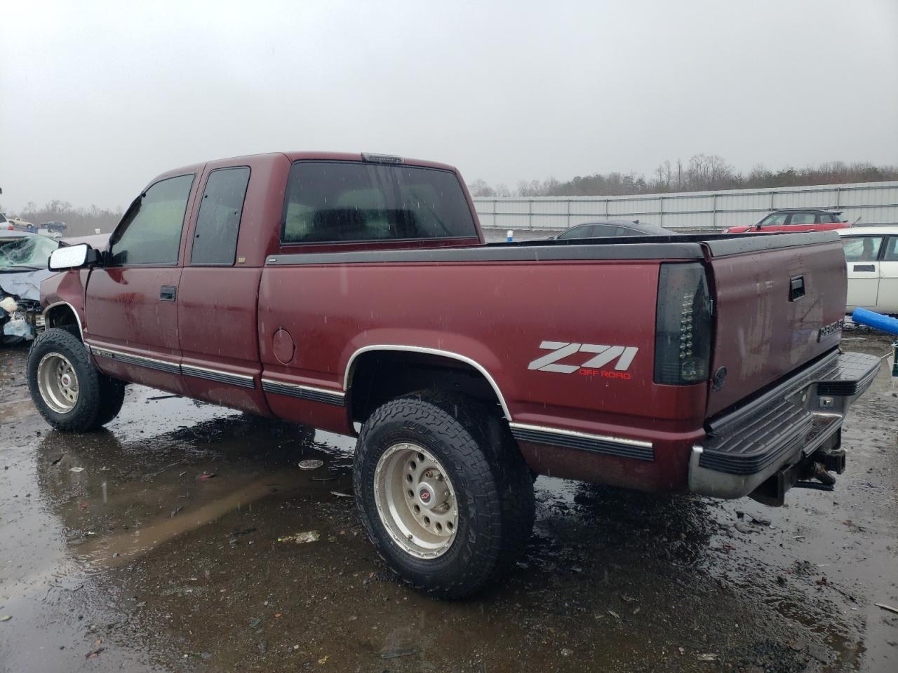 Obraz 2 z 1998 CHEVROLET GMT-400 K1500 1998 z VIN 1GCEK19R9WE171400