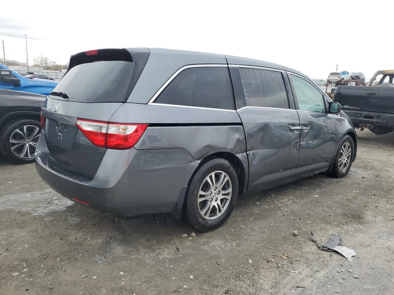 Obraz 3 z 2013 HONDA ODYSSEY EX 2013 z VIN 5FNRL5H41DB026651