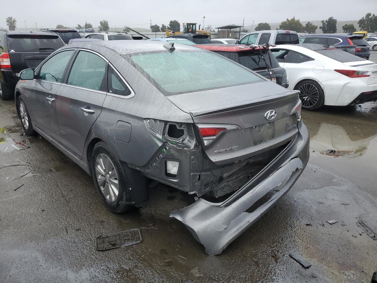 Image 2 of 2017 HYUNDAI SONATA HYBRID 2017 with VIN KMHE24L31HA064871