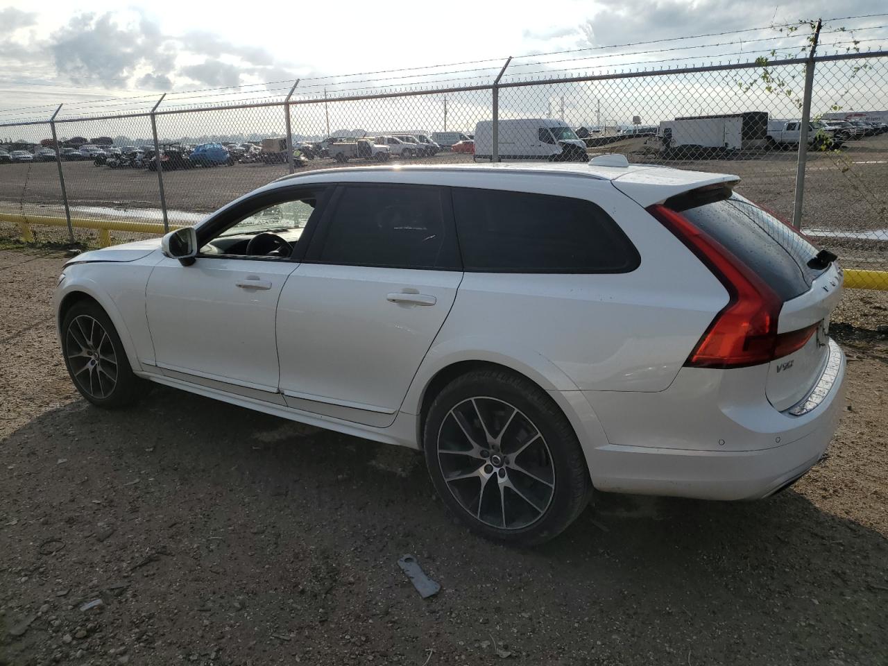 Obraz 2 z 2018 VOLVO V90 CROSS COUNTRY T6 INSCRIPTION 2018 z VIN YV4A22NLXJ1023808