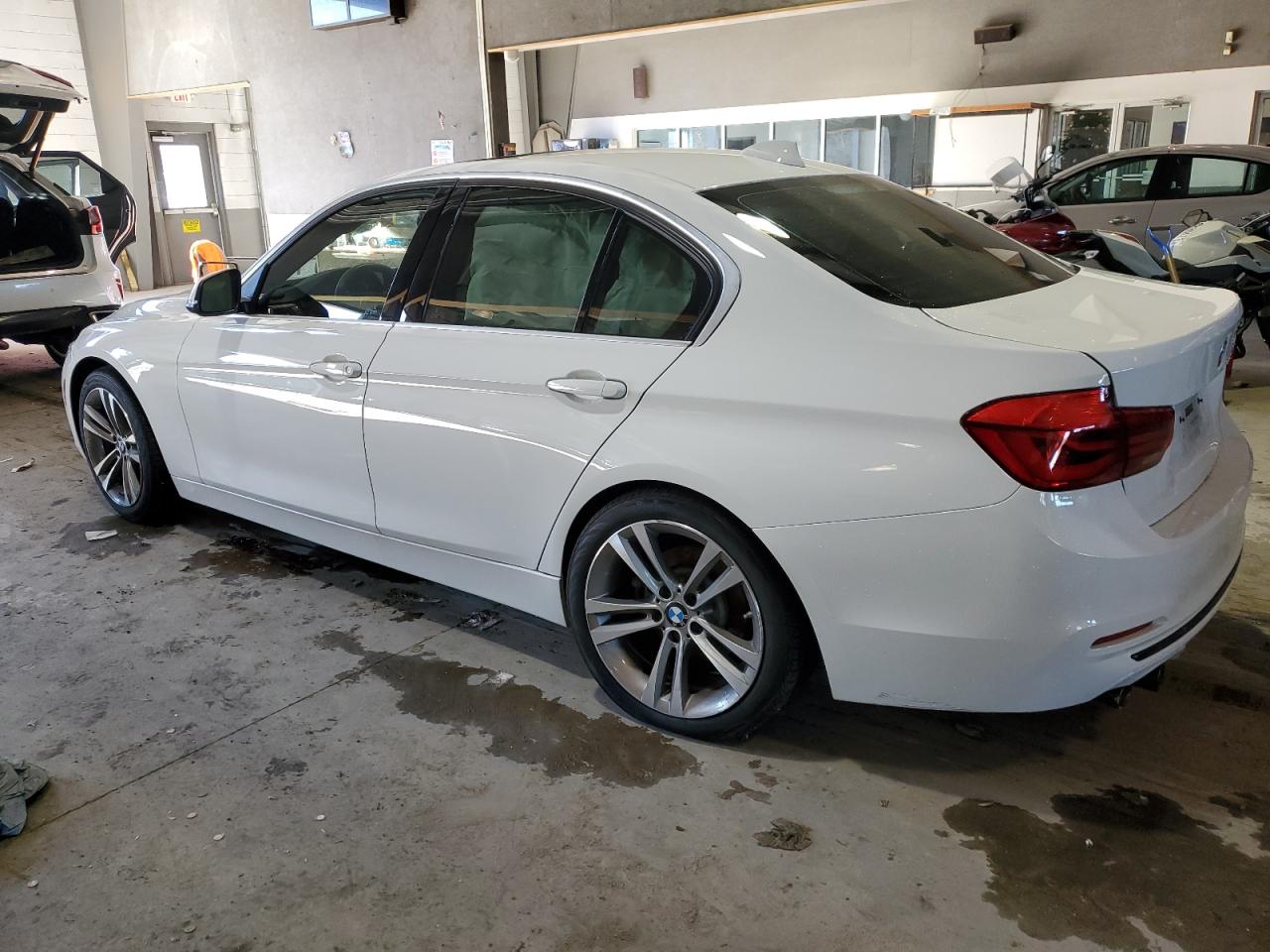 Image 2 of 2018 BMW 330 I 2018 with VIN WBA8B9G58JNU57708
