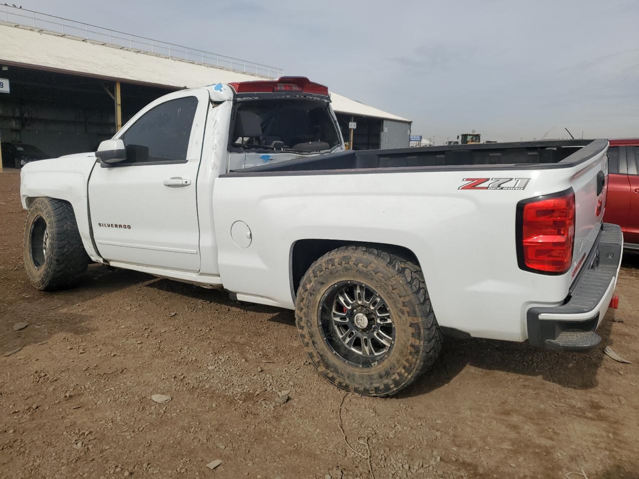 Изображение 2 Chevrolet Silverado K1500 Lt 2018 с VIN 1GCNKREC2JZ278662