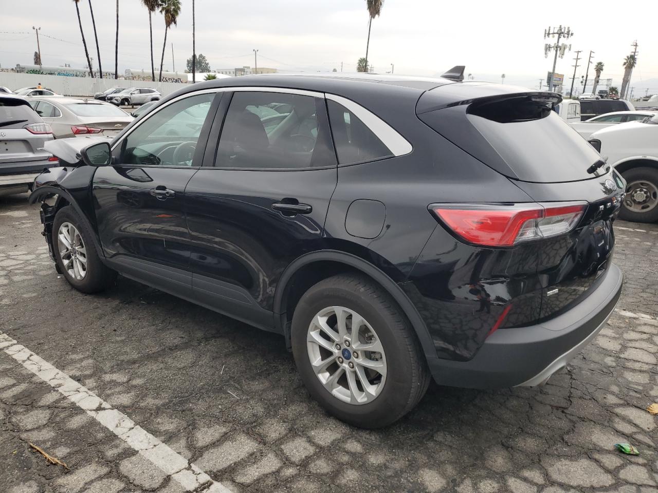 Изображение 2 2022 FORD ESCAPE SE 2022 с VIN 1FMCU9G68NUA71409