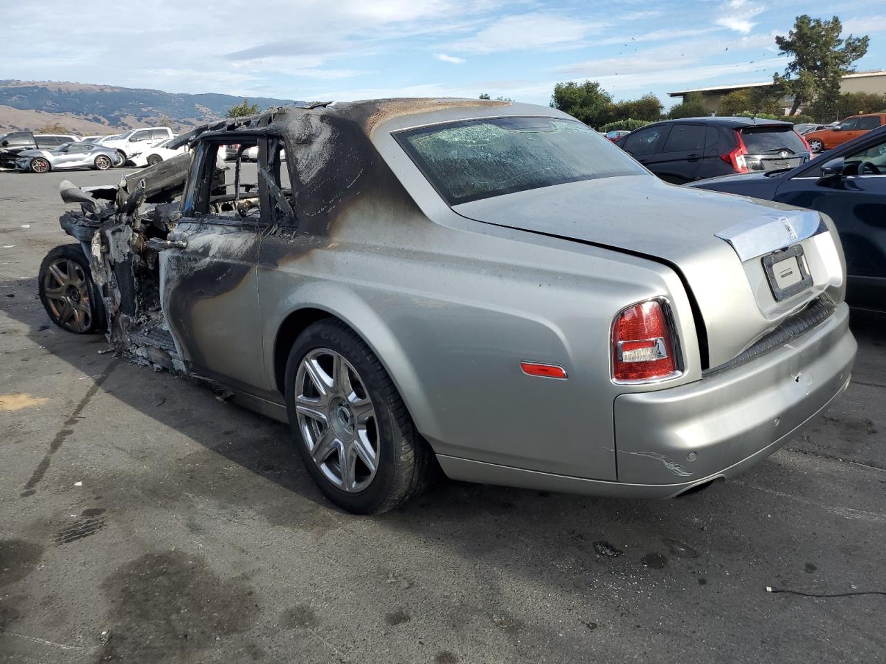 Obraz 2 z 2010 ROLLS-ROYCE PHANTOM  2010 z VIN SCA681S59AUX09044