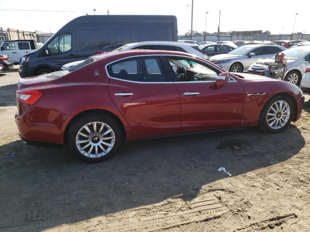 Изображение 3 Maserati Ghibli 2016 с VIN ZAM57XSA5G1164151