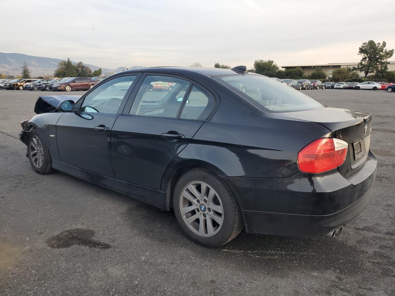Изображение 2 2006 BMW 325 I 2006 с VIN WBAVB13576KX44444
