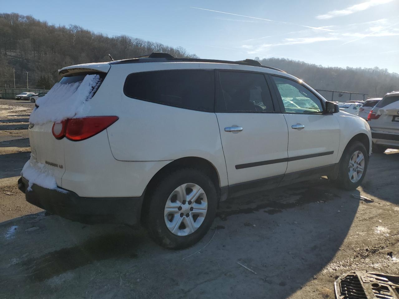 Изображение 3 2012 CHEVROLET TRAVERSE LS 2012 с VIN 1GNKVFED9CJ172784
