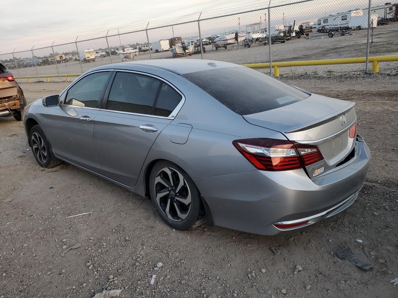 Obraz 2 z 2017 HONDA ACCORD EXL 2017 z VIN 1HGCR2F94HA149250