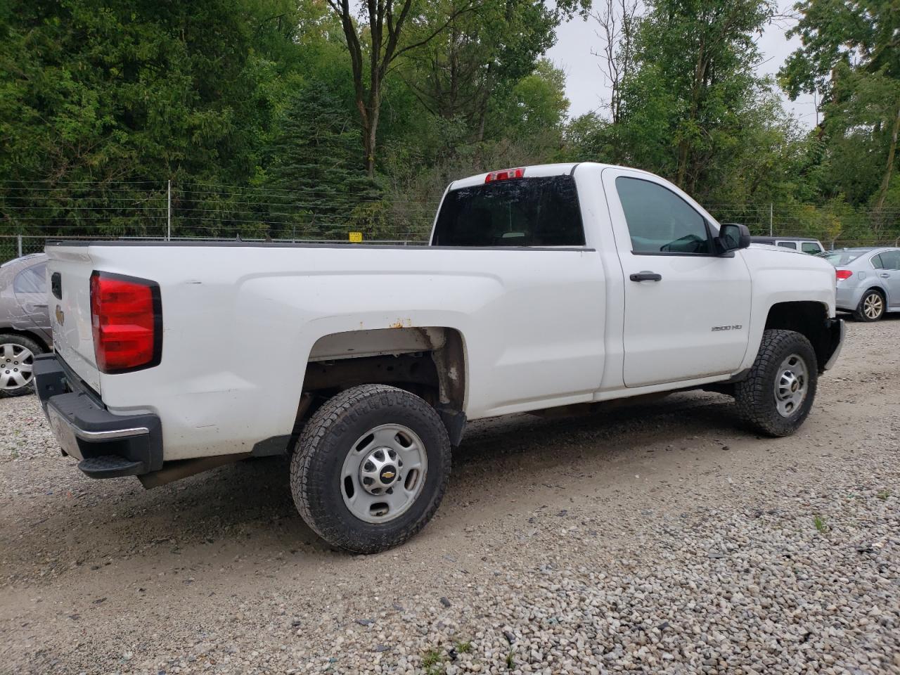 Image 3 of Chevrolet Silverado C2500 Heavy Duty 2015 with VIN 1GC0CUEGXFZ514074