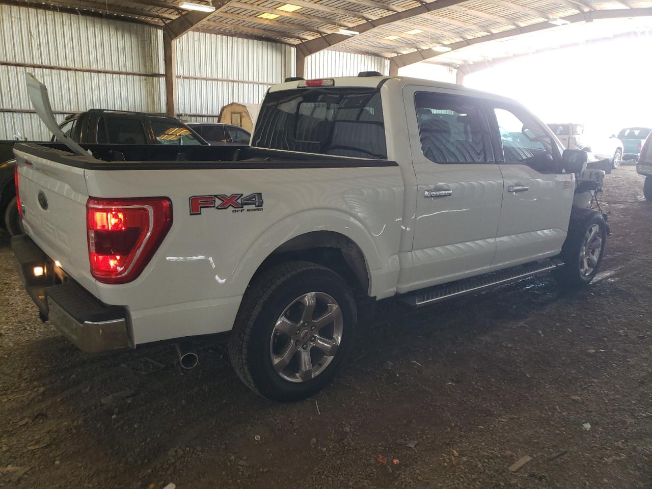 Obraz 3 z 2022 FORD F150 SUPERCREW 2022 z VIN 1FTFW1E56NKF10643